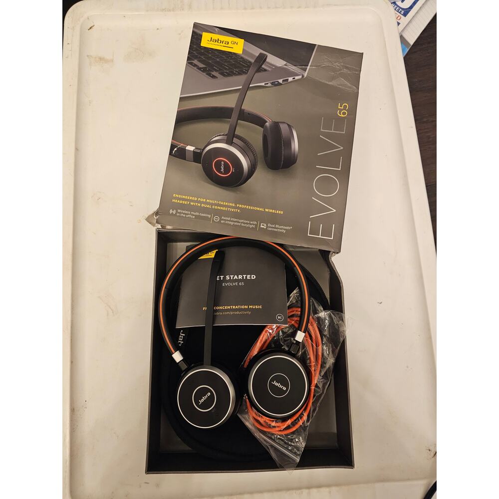Jabra Evolve 65- Model: W11K US On Ear Headset with Cord Stereo Black Case